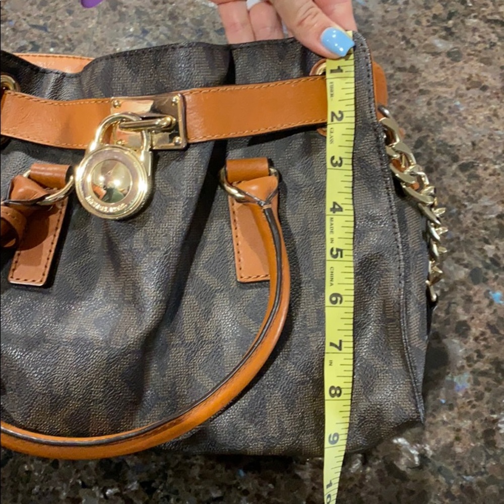 Michael Kors Hamilton Tote - Picture 9 of 9